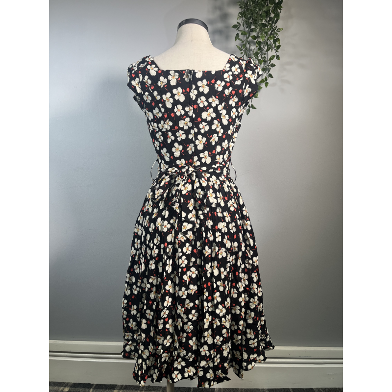 Swing Dress - White Flowers (08), Lady V London