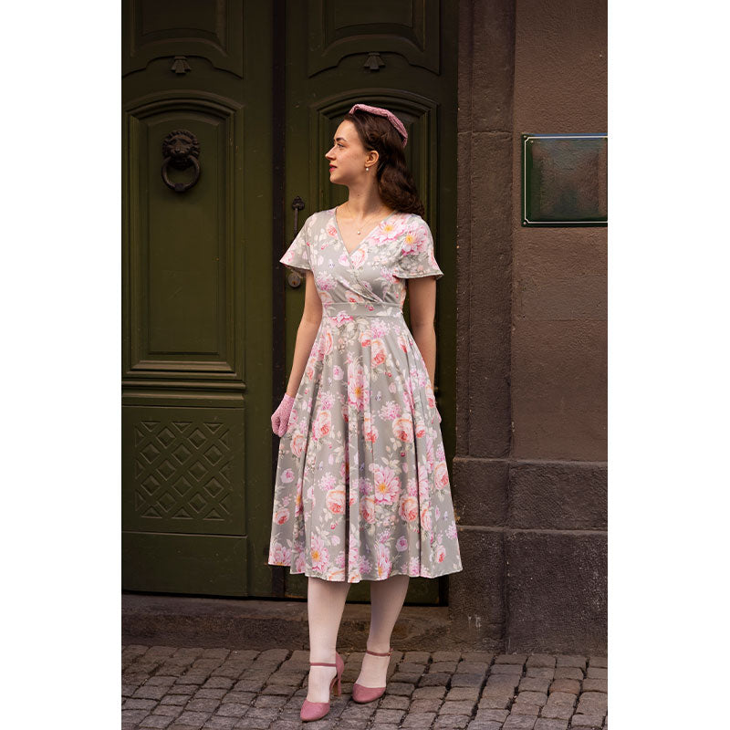 Lyra - Short Sleeve Dress - Classic Sage Floral