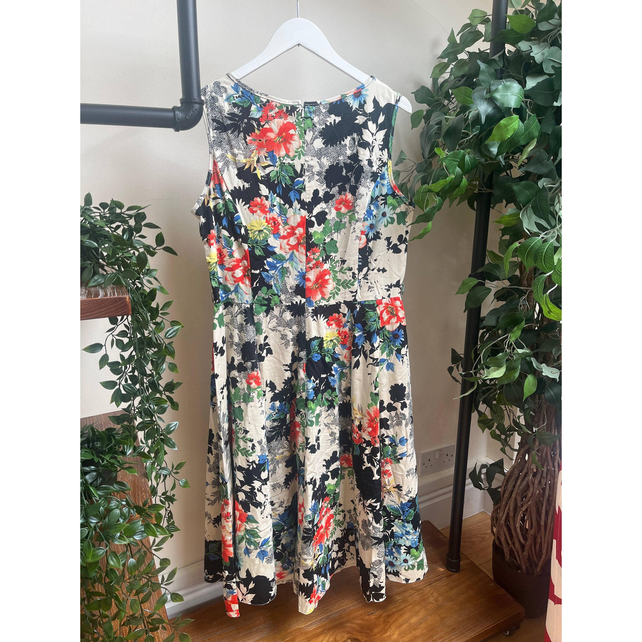 Hepburn Dress - Multicolour Bloom (18) 18 Lady Vintage London Outlet